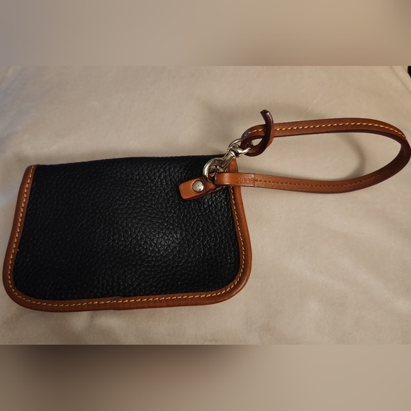 Dooney & Bourke Wristlet/Coin Purse Pebbled Black Leather w/ Brown Leather Trim - Picture 2 of 6